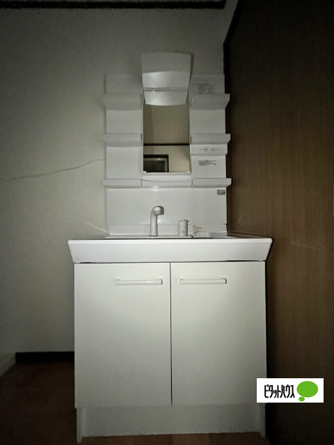 洗面設備　３０２