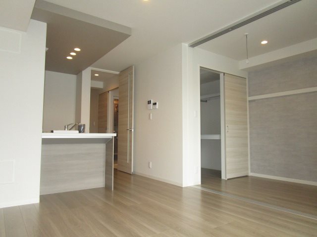 居室・リビング　参考（写真は305号室）