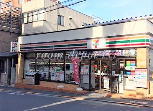 コンビニ　セブンイレブン新宿神楽坂駅西店（コンビニ）まで382m