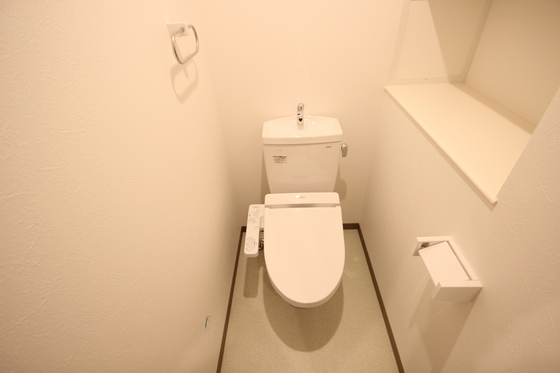 トイレ　※別号室の写真です。