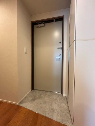 玄関　グローリオシェルト駒込西ケ原　北区西ケ原1
