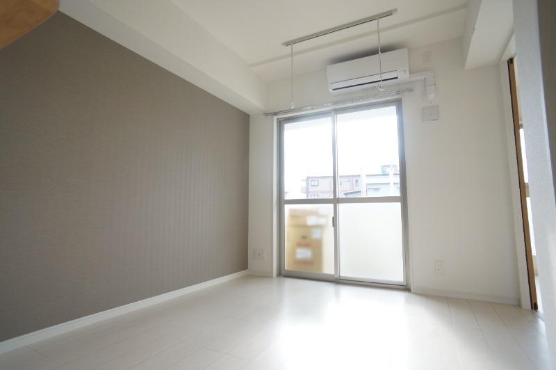 居室・リビング　類似物件写真