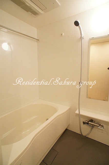 バス・シャワールーム　日々の疲れを癒すお風呂です♪