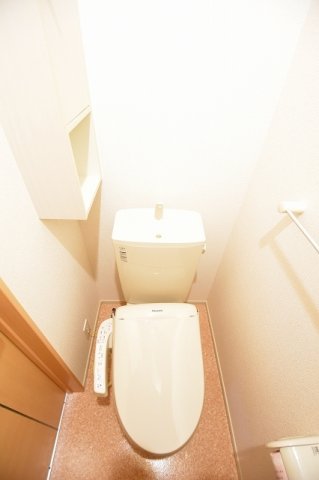 トイレ　コンパクトで使いやすいトイレです