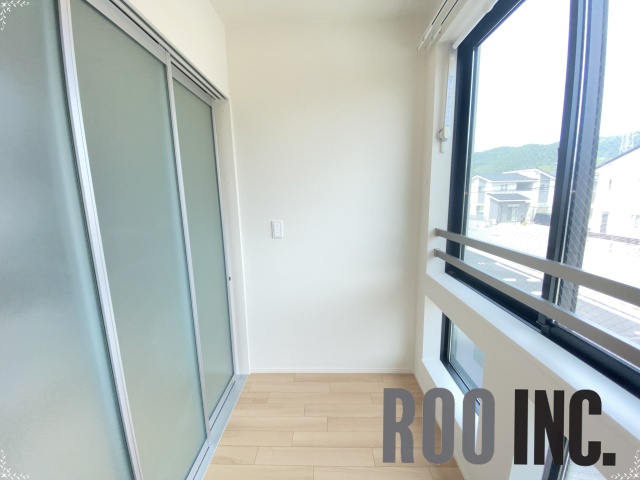 バルコニー　写真は反転のお部屋です