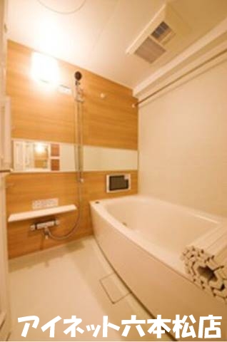 バス・シャワールーム　1日の疲れを癒されてください