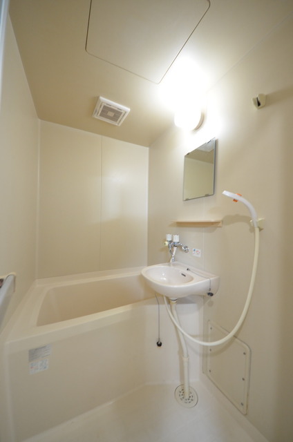 バス・シャワールーム　★ゆったりとしたバスルームで癒しのひと時を…★