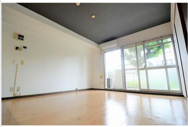 居室・リビング　室内写真はイメージです （入居時家具等撤去）