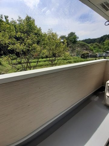 バルコニー　お洗濯にも便利なバルコニー付き