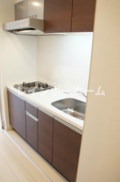 キッチン　コンパクトなキッチンで掃除もラクラク