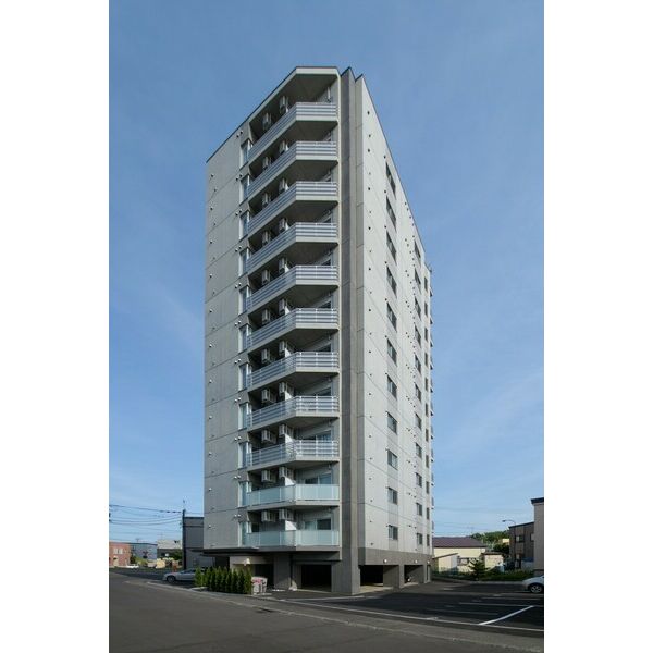 建物外観　☆地下鉄東豊線【美園駅】まで徒歩6分！