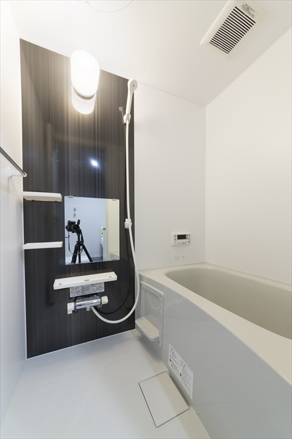 バス・シャワールーム　便利な追い炊き機能付き☆