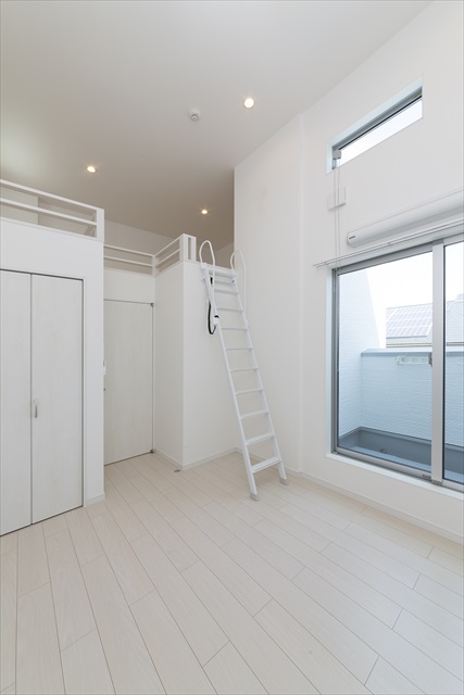 居室・リビング　エアコン付きで初期費用を抑えられます♪