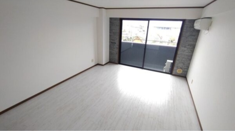 居室・リビング　図面と現状に相違がある場合には現状を優先