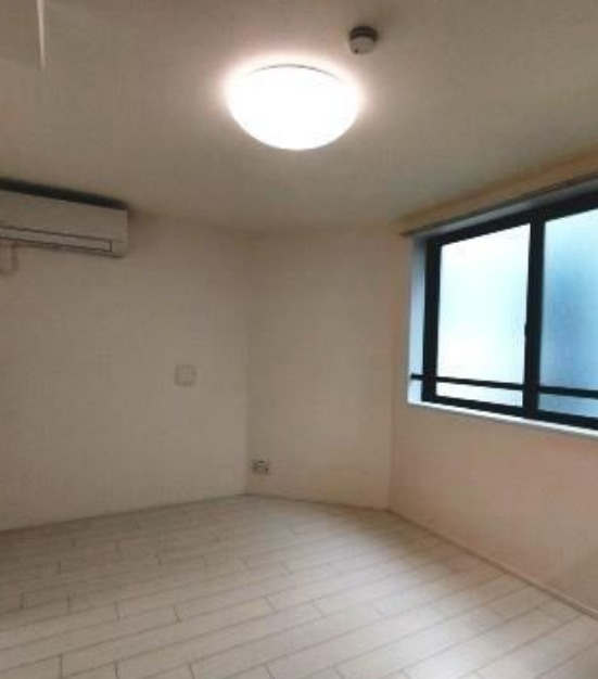 居室・リビング　※別部屋の参考写真です。