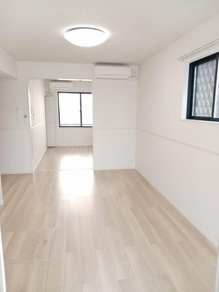 居室・リビング　※現況優先となります。