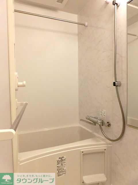 バス・シャワールーム　※写真は同タイプ住戸です。