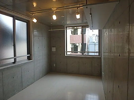 居室・リビング　☆明るい居間☆