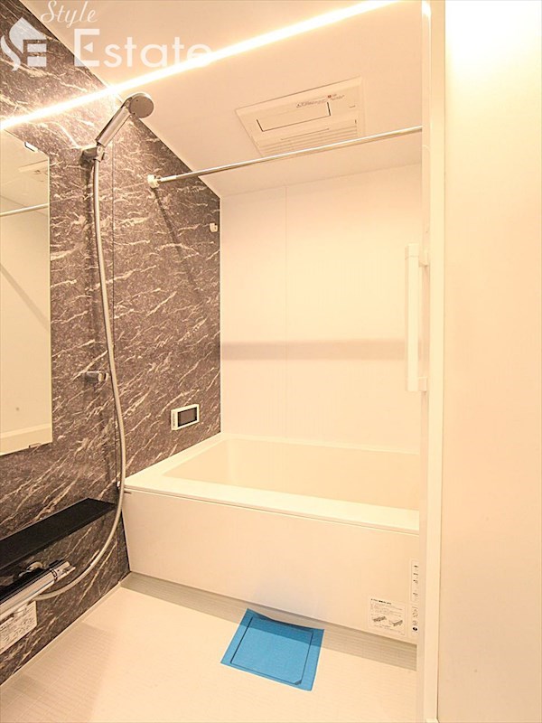 バス・シャワールーム　バスルーム