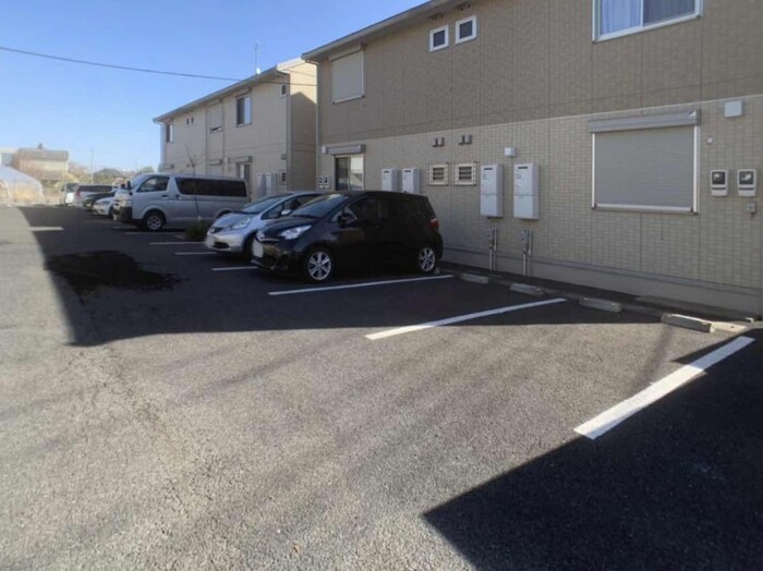 駐車場　駐車場