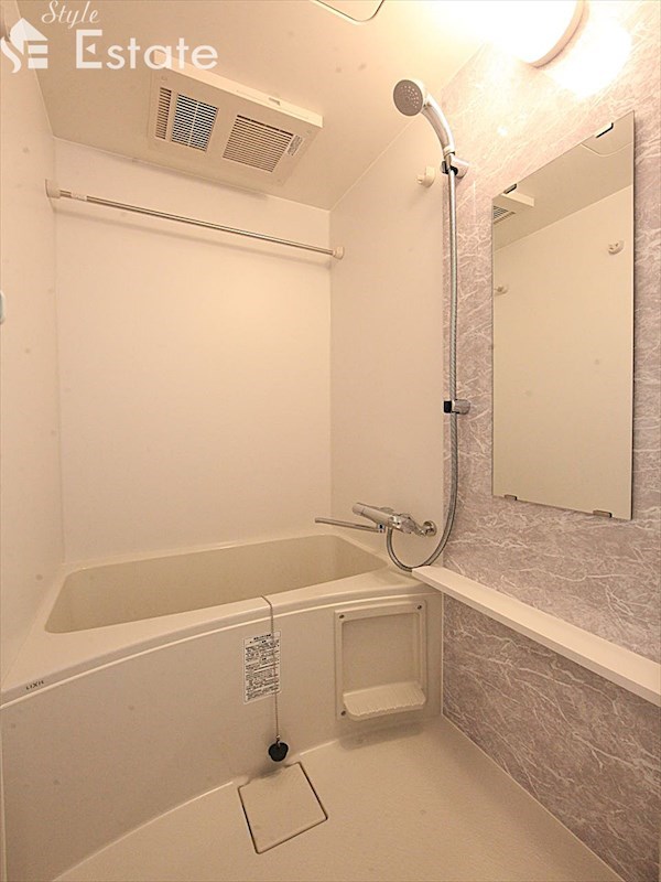 バス・シャワールーム　バスルーム