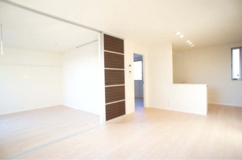 居室・リビング　図面と現状に相違がある場合には現状を優先