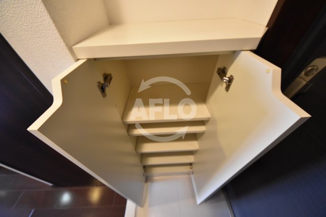 玄関　ライブコート北梅田　シューズボックス