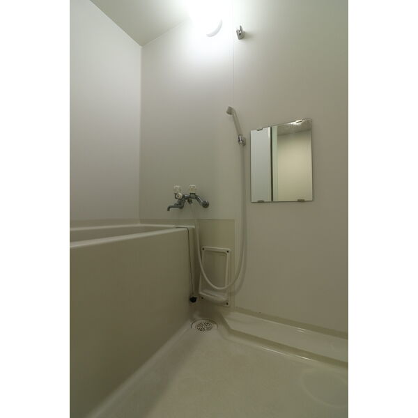 バス・シャワールーム　お風呂です