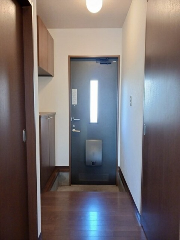 玄関　図面と現状に相違がある場合には現状を優先