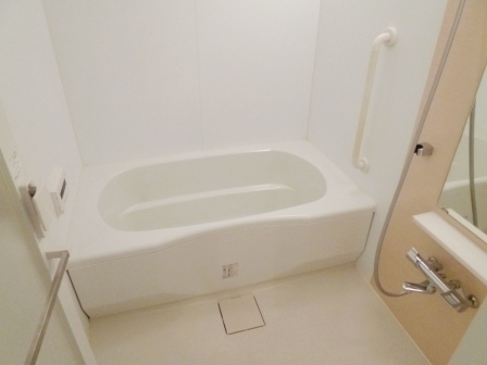 バス・シャワールーム　追い焚き機能、浴室乾燥機付き☆