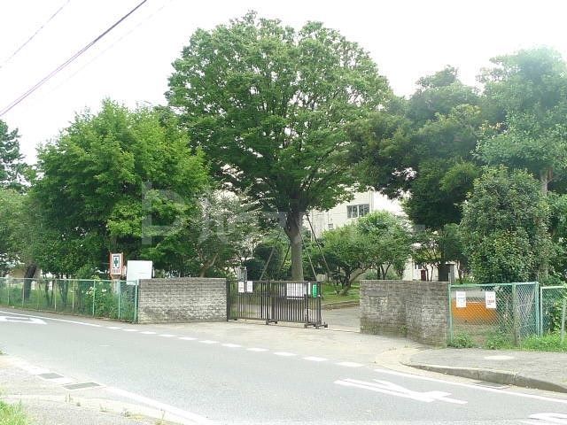 小学校　柏市立高田小学校（小学校）まで890m