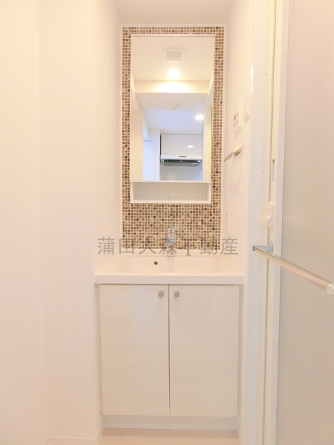 洗面設備　洗面脱衣所　独立洗面台　洗濯機置き場