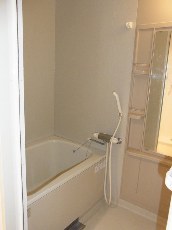 バス・シャワールーム　浴室　※別号室参考写真