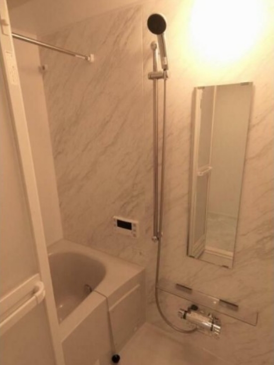 バス・シャワールーム　清潔な浴室！