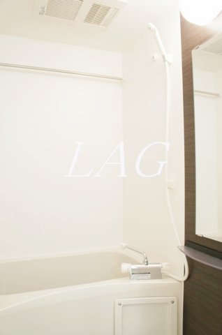 バス・シャワールーム　お風呂です。（同仕様設備です。）