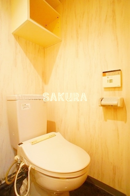 トイレ　嬉しい温水洗浄便座♪