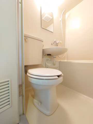 トイレ　カオパレスNo18