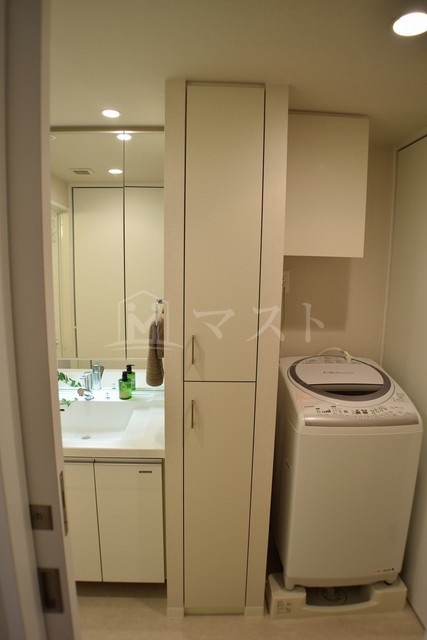 その他　シンプルな洗面所