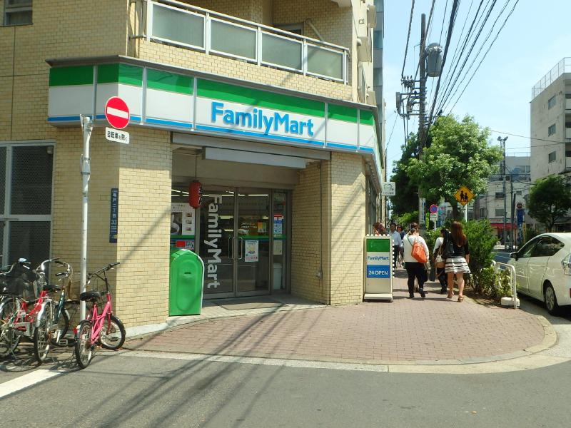 コンビニ　ファミリーマート 江東亀戸二丁目店（コンビニ）まで200m