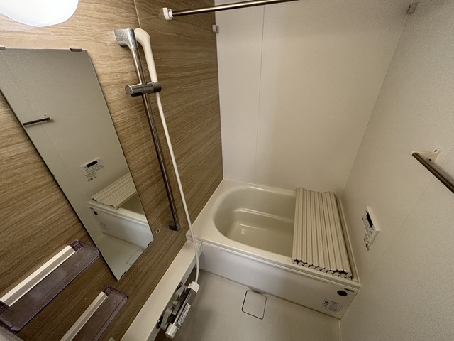 バス・シャワールーム　★同施工別建物の参考写真です★