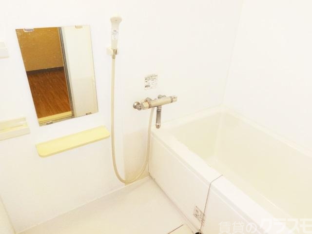 バス・シャワールーム　お風呂で一日の疲れをおとり下さい。