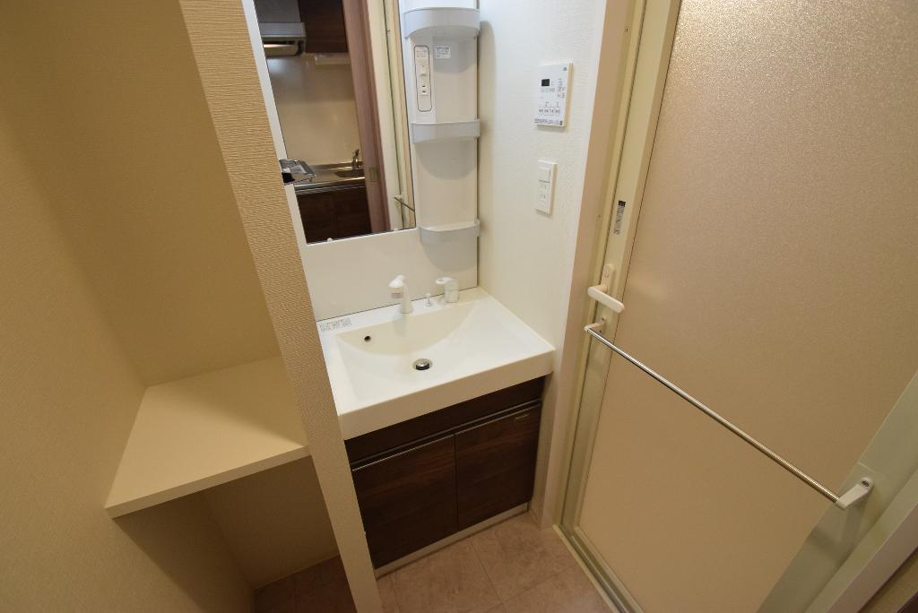 洗面設備　洗髪洗面化粧台