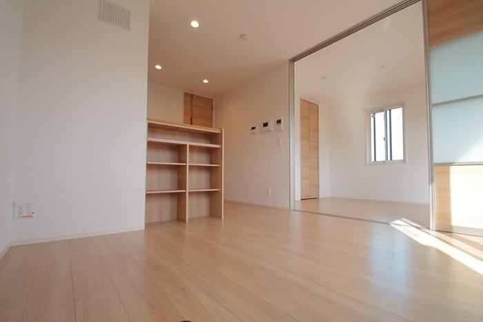 居室・リビング　9.71帖のフローリングのお部屋です