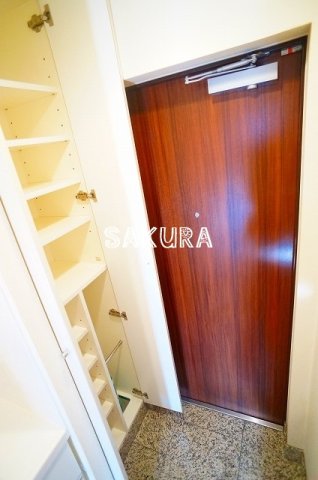 玄関　収納量豊富なシューズボックス♪