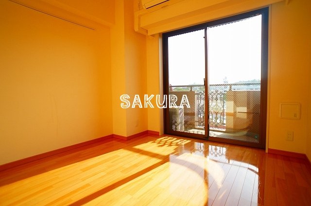 居室・リビング　使いやすい形の為、レイアウトを楽しめます♪