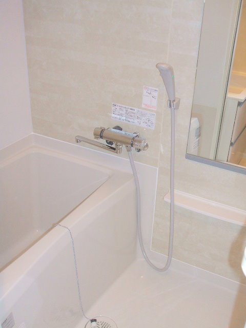 バス・シャワールーム　バスルーム