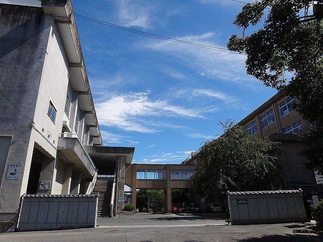 小学校　犬山市立　楽田小学校（小学校）まで200m