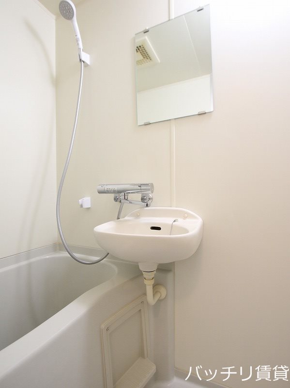洗面設備　別室写真の為、現状を優先いたします。
