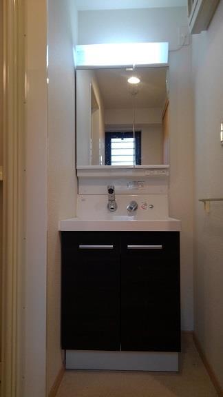 洗面設備　洗髪洗面化粧台