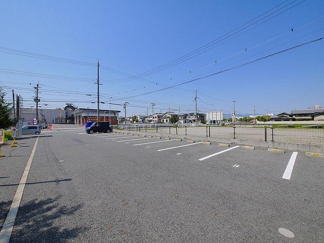 駐車場　駐車場があります